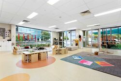 Le Quest (D23), Retail #593017371